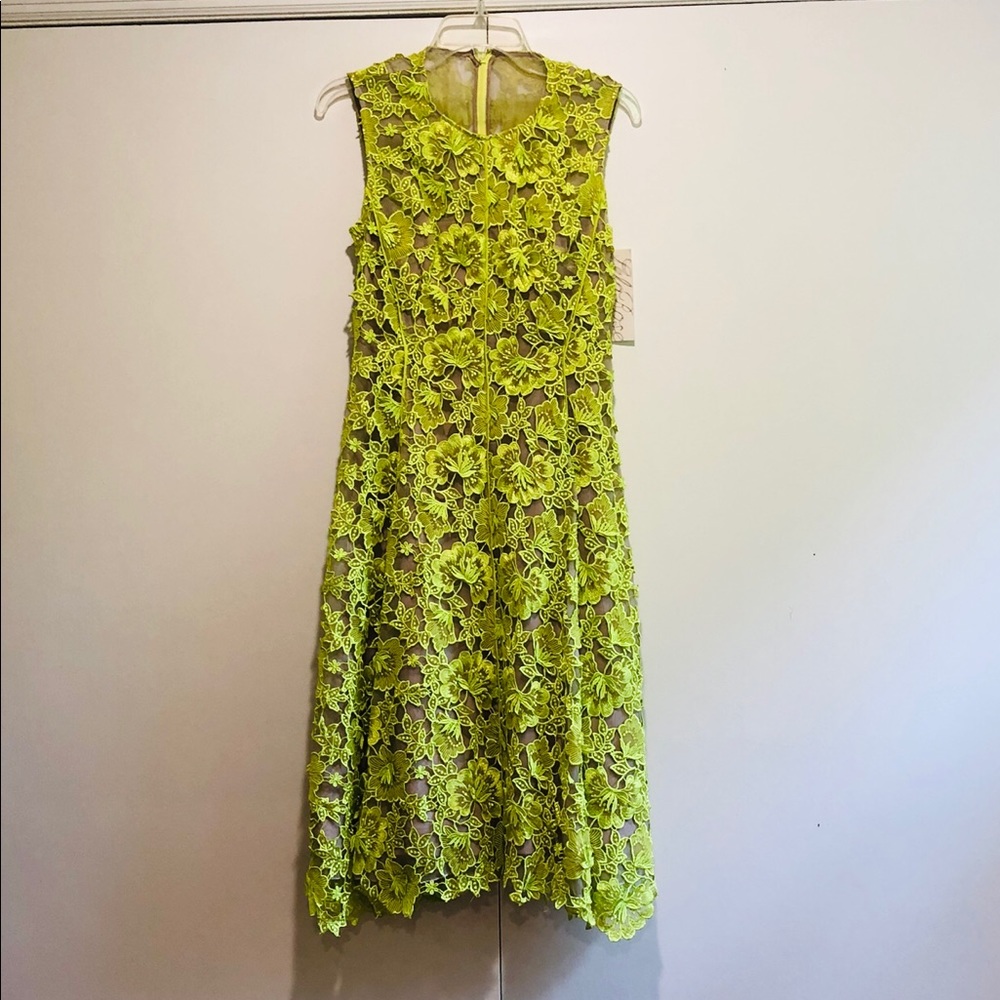 LELA ROSE**Guipure Lace Lime Dress**US 2 $1989 - Picture 8 of 14